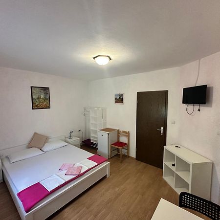 Rooms Anita Sibinj Sibinj Krmpotski Esterno foto