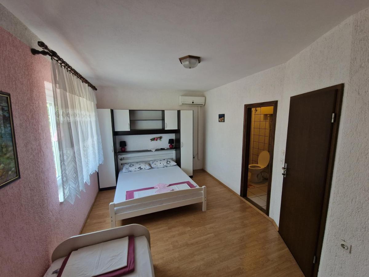 Rooms Anita Sibinj Sibinj Krmpotski Esterno foto