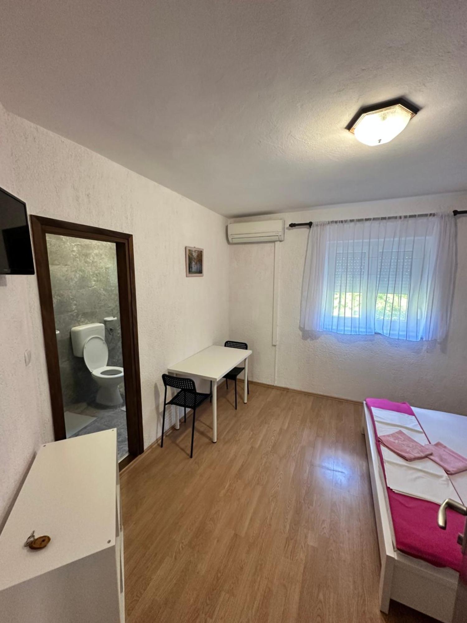 Rooms Anita Sibinj Sibinj Krmpotski Esterno foto